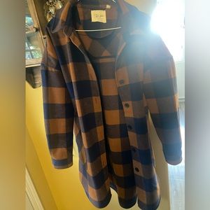 RD Style Shacket sz M falls mid thigh